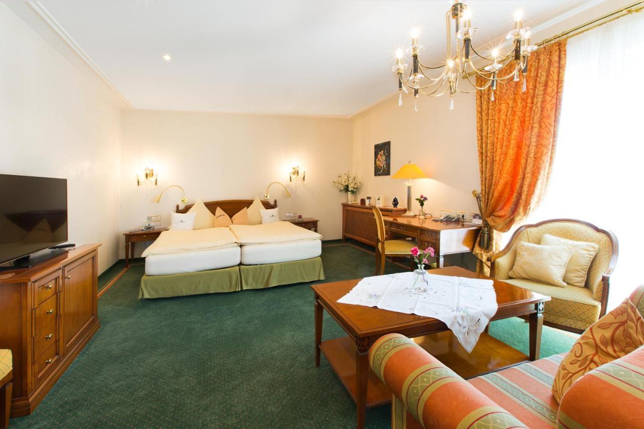 Akzent Hotel Restaurant Altdorfer Hof ヴァインガルテン エクステリア 写真