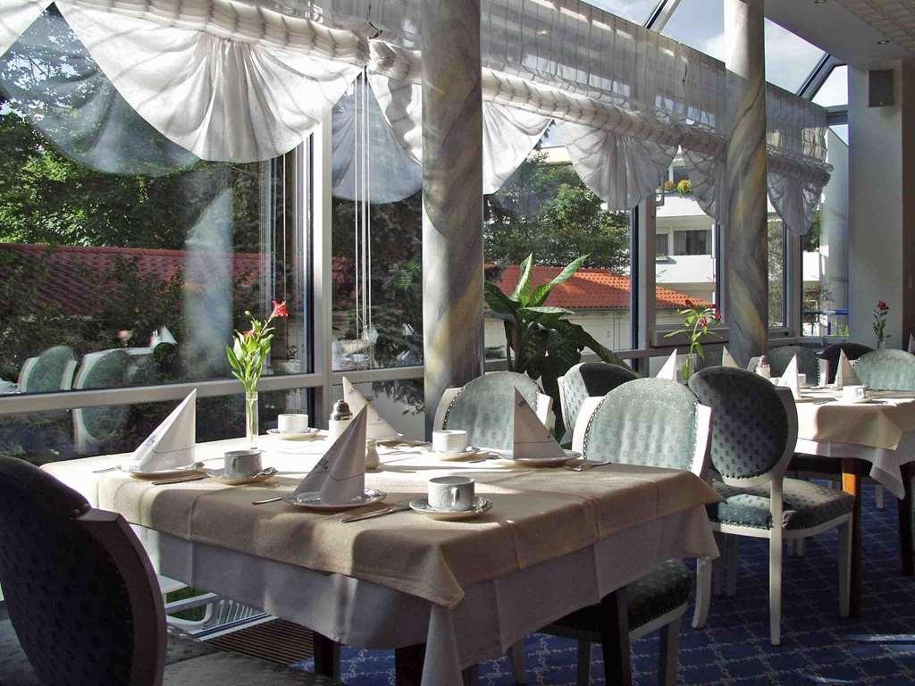 Akzent Hotel Restaurant Altdorfer Hof ヴァインガルテン レストラン 写真