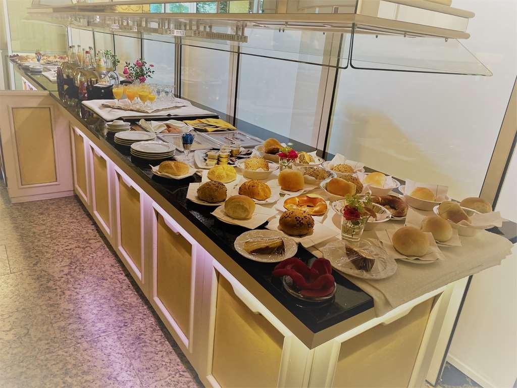 Akzent Hotel Restaurant Altdorfer Hof ヴァインガルテン レストラン 写真