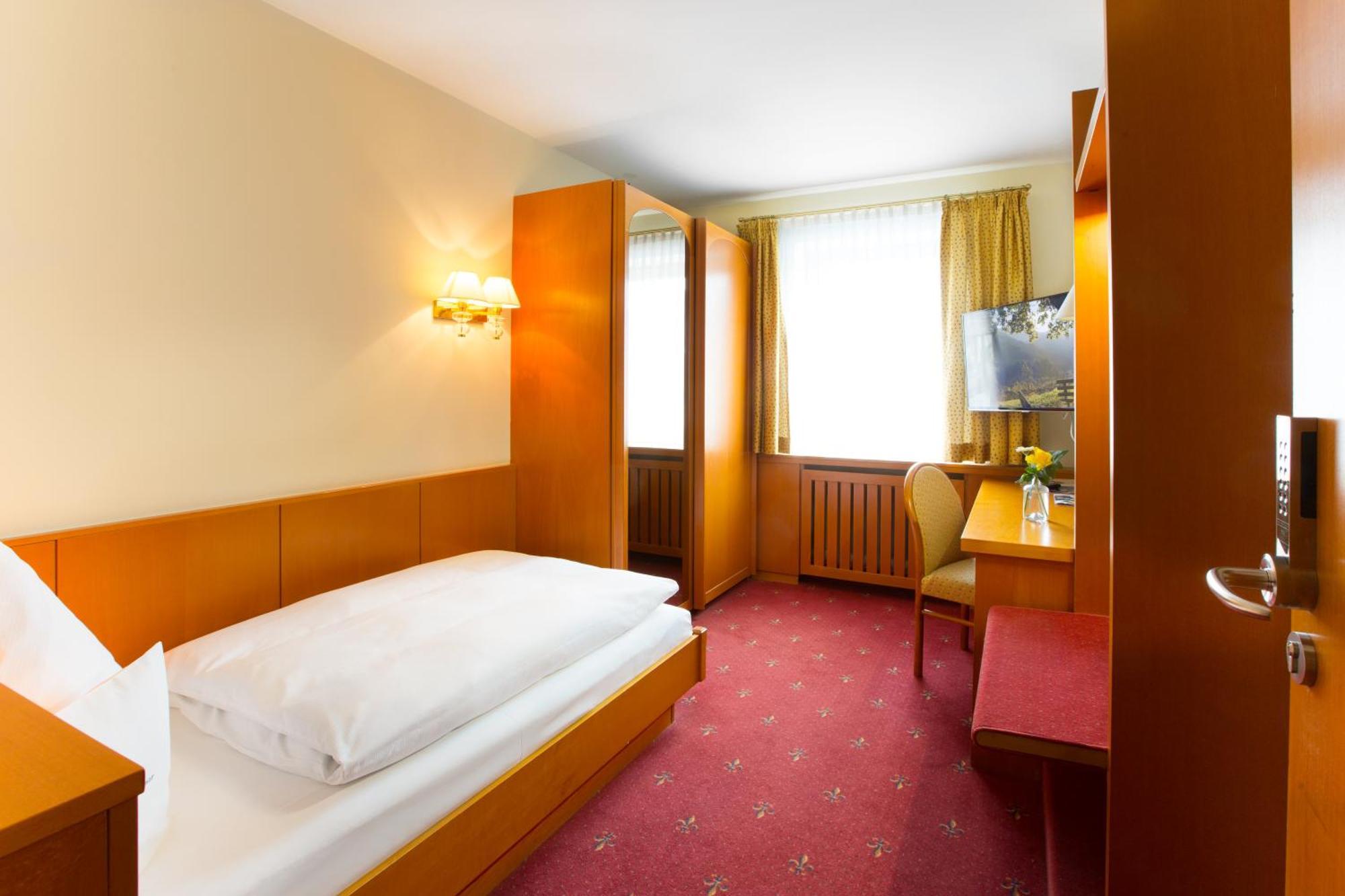Akzent Hotel Restaurant Altdorfer Hof ヴァインガルテン エクステリア 写真