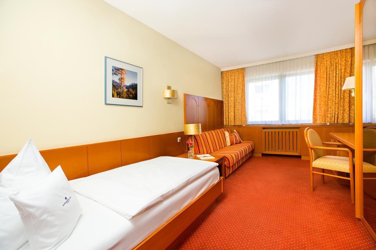 Akzent Hotel Restaurant Altdorfer Hof ヴァインガルテン エクステリア 写真