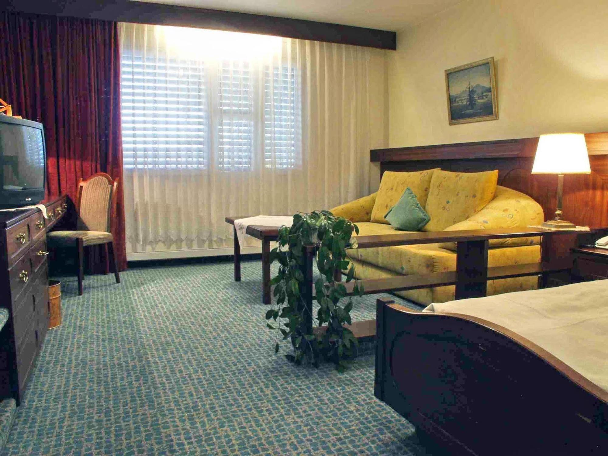 Akzent Hotel Restaurant Altdorfer Hof ヴァインガルテン 部屋 写真