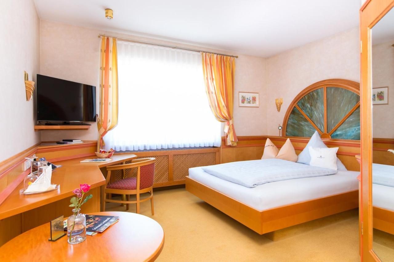Akzent Hotel Restaurant Altdorfer Hof ヴァインガルテン エクステリア 写真
